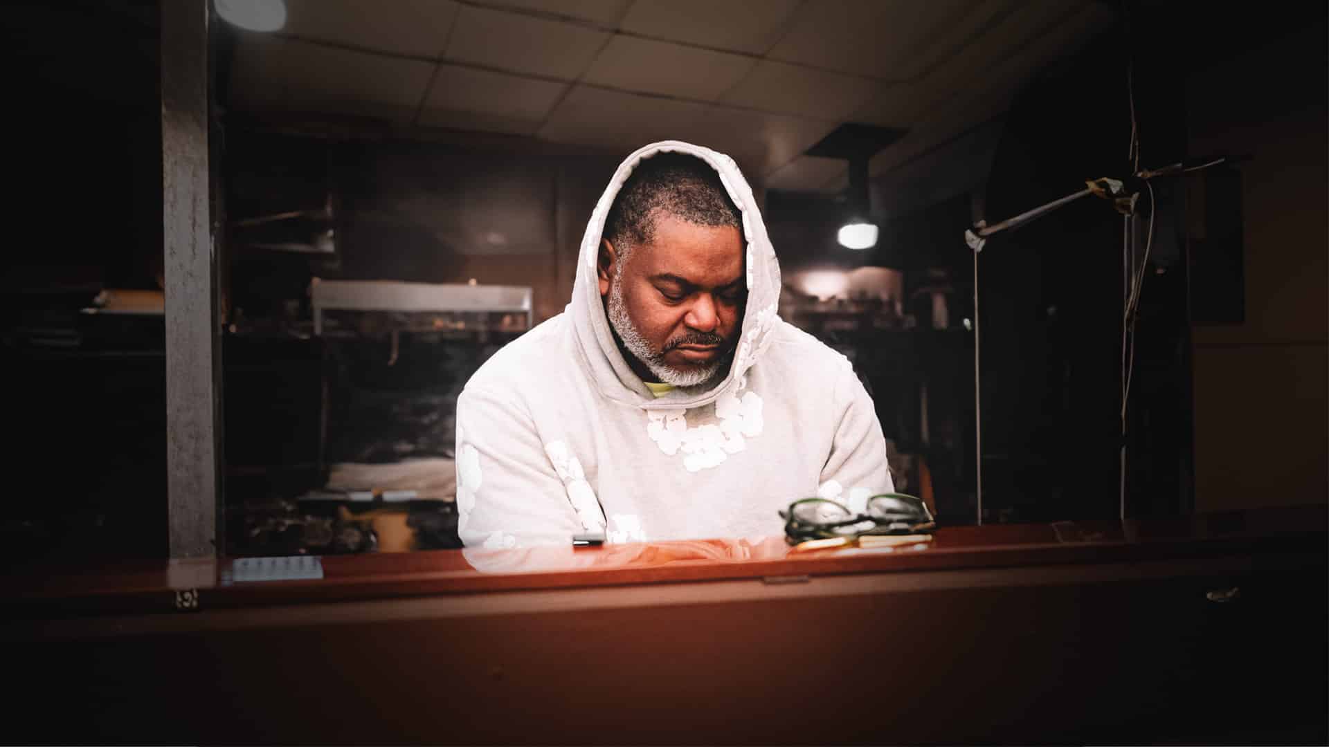 Che Pope in a studio